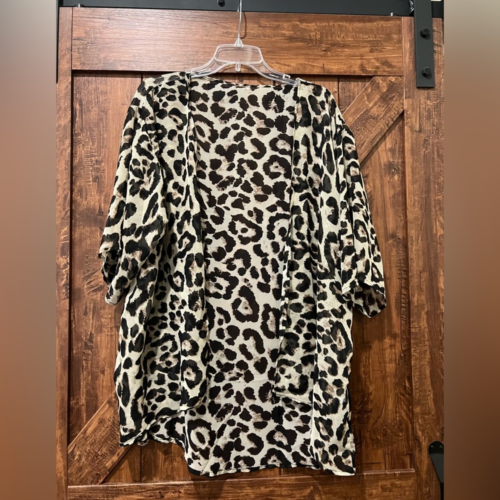 Women leopard kimono